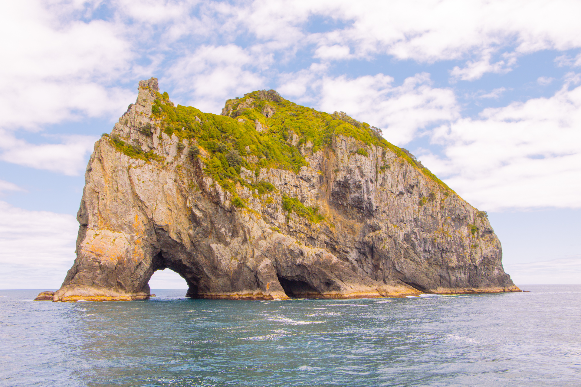 Hole in the rock Bay of Islands New Zealand
