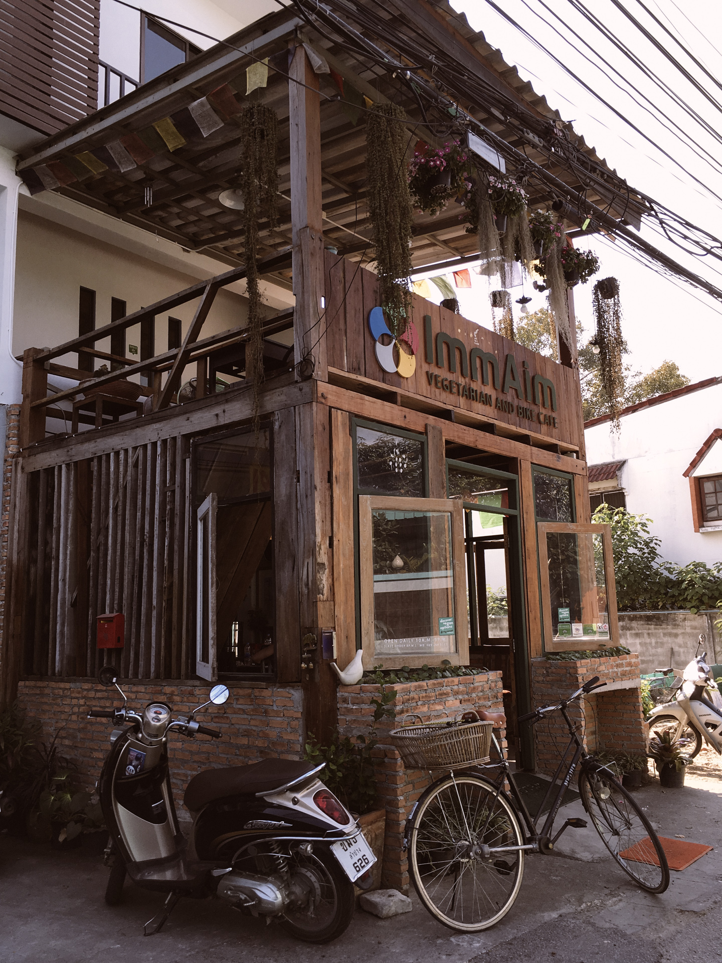 ImmAim vegetarian cafe Chiang Mai