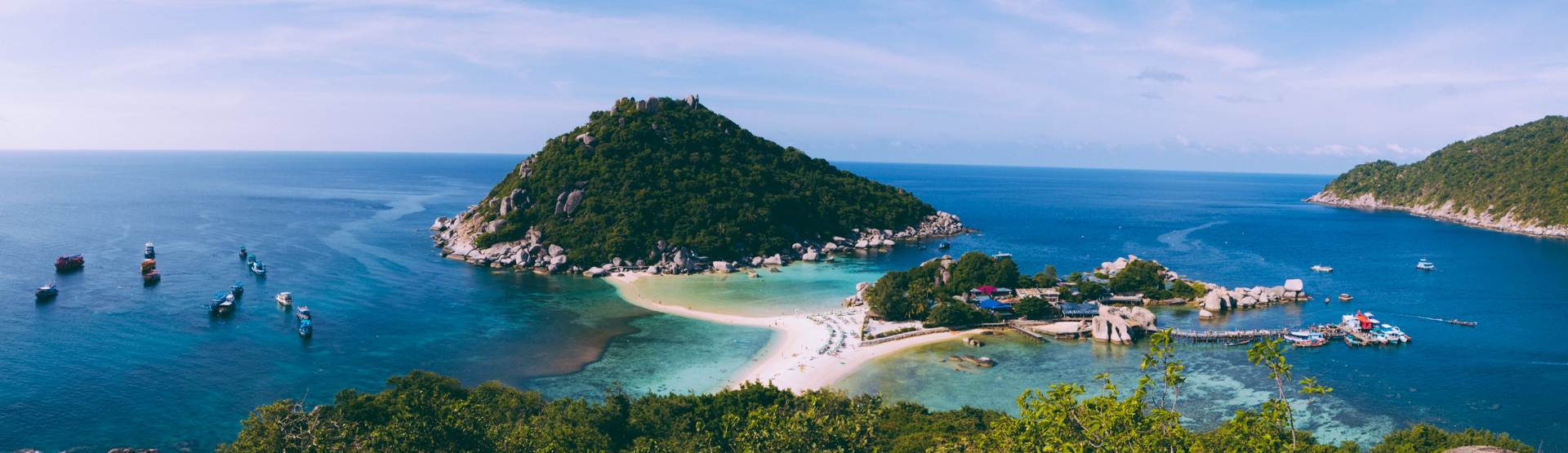 Koh Nang Yuan islands and beach in Koh Tao